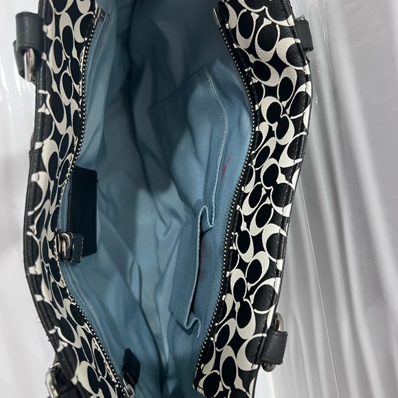 Authentic Coach purse, very good used condition. Black and white print. - Picture 6 of 8